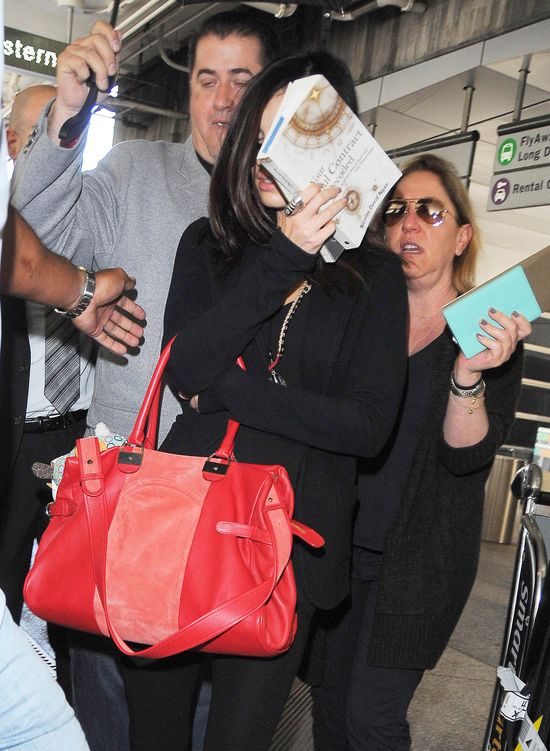 Megan Fox ścięła i przefarbowała włosy (FOTO)