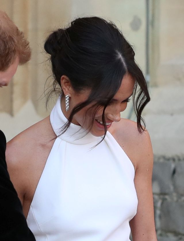 Stylista fryzur Meghan Markle zdradza sekrety ślubnego koczka 