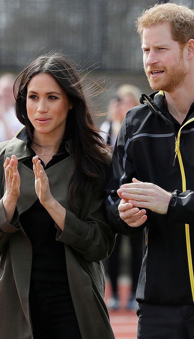 OMG! Nie uwierzycie, co zrobiła niezaproszona rodzina Meghan w dniu jej ŚLUBU