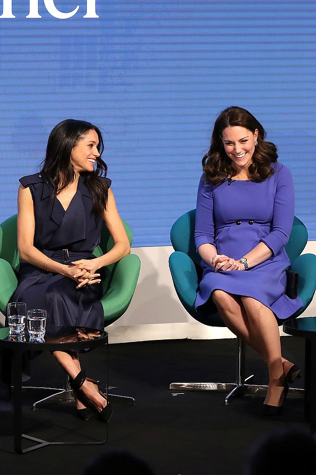 Specjalistka od królewskiej etykiety zdradza, co się kryje za tym GESTEM Kate i 