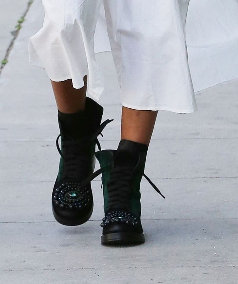 W garderobie ma chyba więcej par butów niż Kylie Jenner (ZDJĘCIA) W garderobie ma chyba więcej par butów niż Kylie Jenner (ZDJĘCIA)