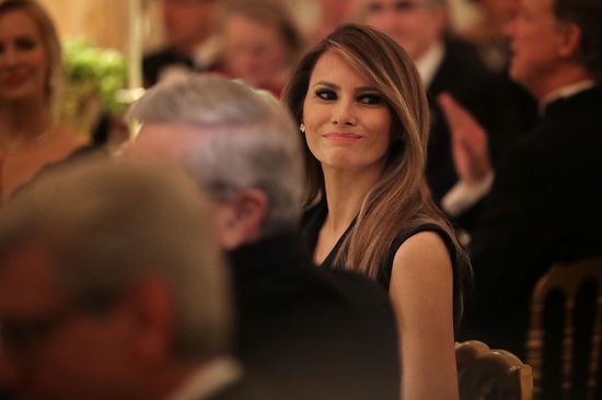 Najpierw zarzuciła Melanii, że jej syn ma autyzm, a teraz... Najpierw zarzuciła Melanii, że jej syn ma autyzm, a teraz...