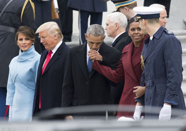Barack Obama złapał Melanię Trump za PUPĘ? Musisz zobaczyć to zdjęcie