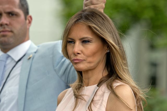 Internet ŚMIEJE SIĘ po tym, co Melania ZROBIŁA Donaldowi w czasie świąt