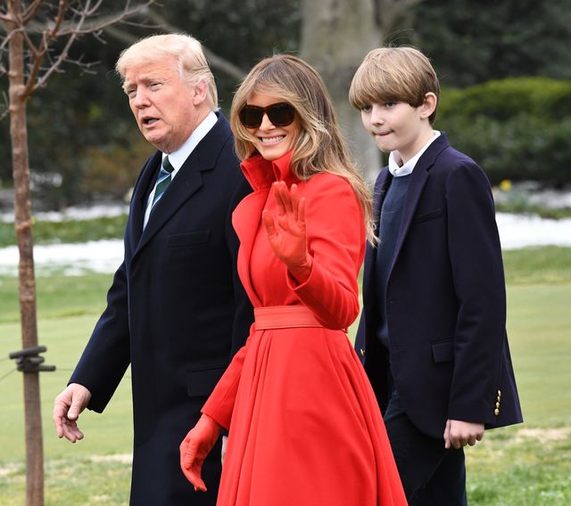 Trumpowie w komplecie lecą na Florydę - jutro urodziny Barrona (ZDJĘCIA) Trumpowie w komplecie lecą na Florydę - jutro urodziny Barrona (ZDJĘCIA)