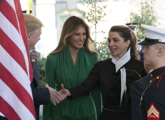 Perfekcyjna Melania Trump w kreacji, która podkreśliła jej świetną figurę (ZDJĘC