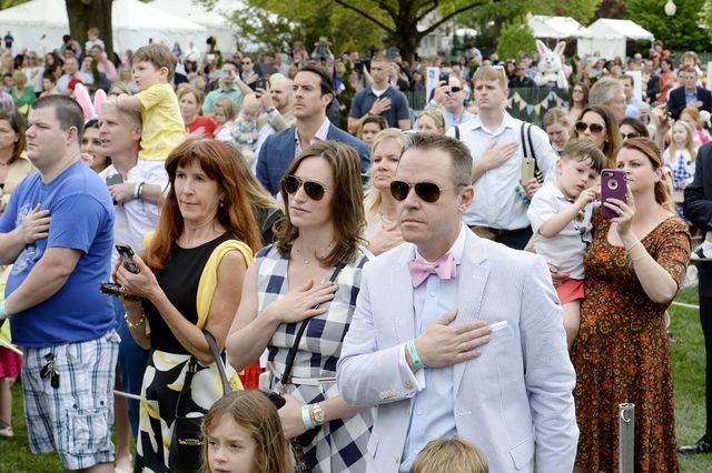 Internet ŚMIEJE SIĘ po tym, co Melania ZROBIŁA Donaldowi w czasie świąt