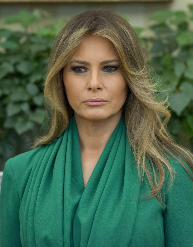Perfekcyjna Melania Trump w kreacji, która podkreśliła jej świetną figurę (ZDJĘC