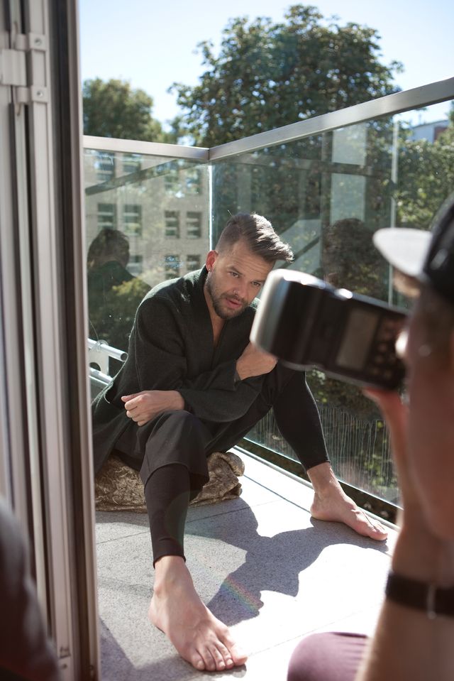 Michał Piróg wziął udział w sesji dla gejowskiego magazynu 