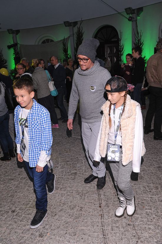 Michał Wiśniewski zabrał dzieci na salony (FOTO) Michał Wiśniewski zabrał dzieci na salony (FOTO)