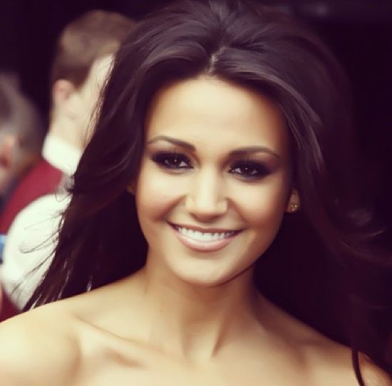 Michelle Keegan ma CZTERY palce u ręki? (FOTO)