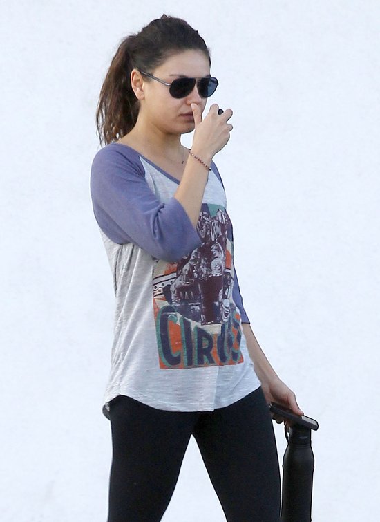 Mila Kunis dba o formę (FOTO) Mila Kunis dba o formę (FOTO)