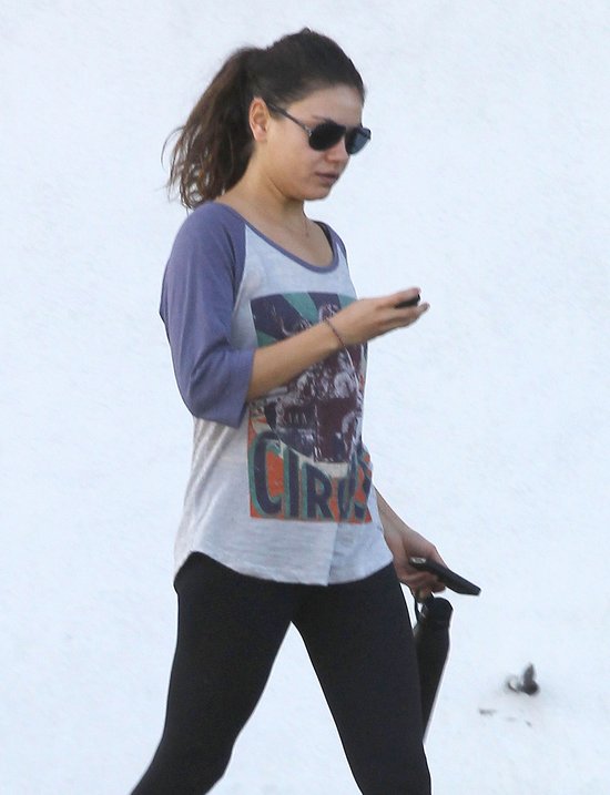 Mila Kunis dba o formę (FOTO)