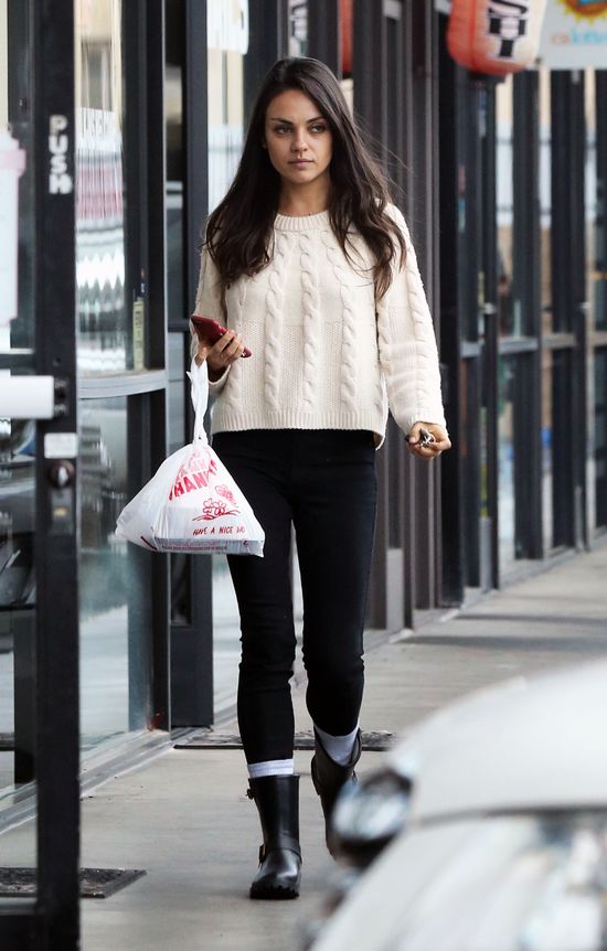 Wyobraźcie sobie, że właścicielką kaloszy jest Kardashianka!