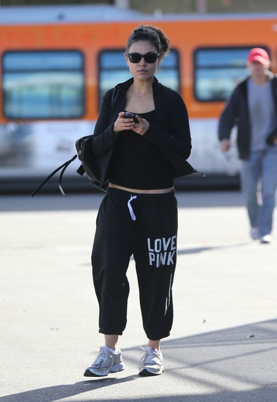 Mila Kunis nie przejęła się tym, że Dior ją odrzucił (FOTO)