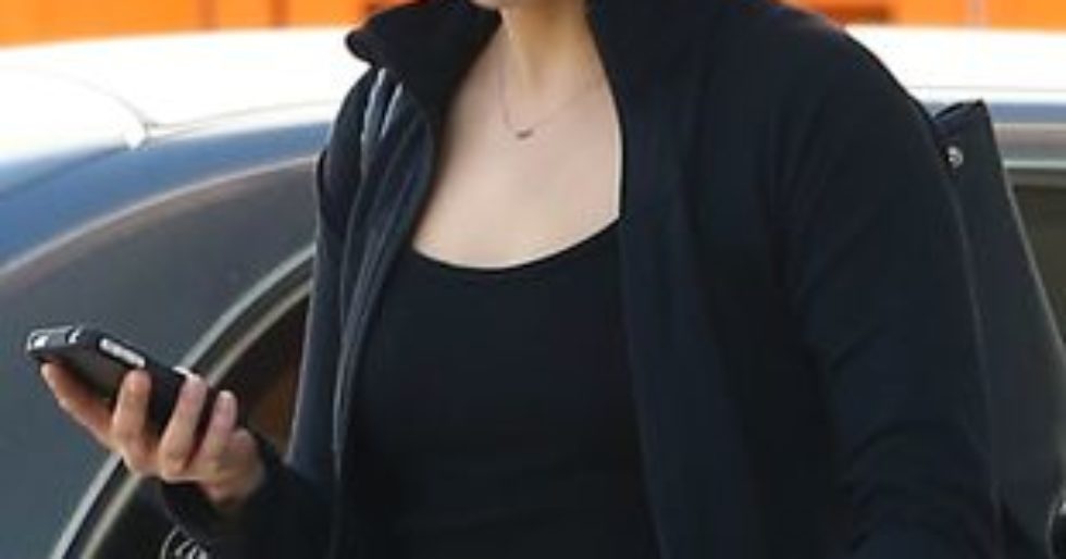 Mila Kunis nie przejęła się tym, że Dior ją odrzucił (FOTO) Mila Kunis nie przejęła się tym, że Dior ją odrzucił (FOTO)