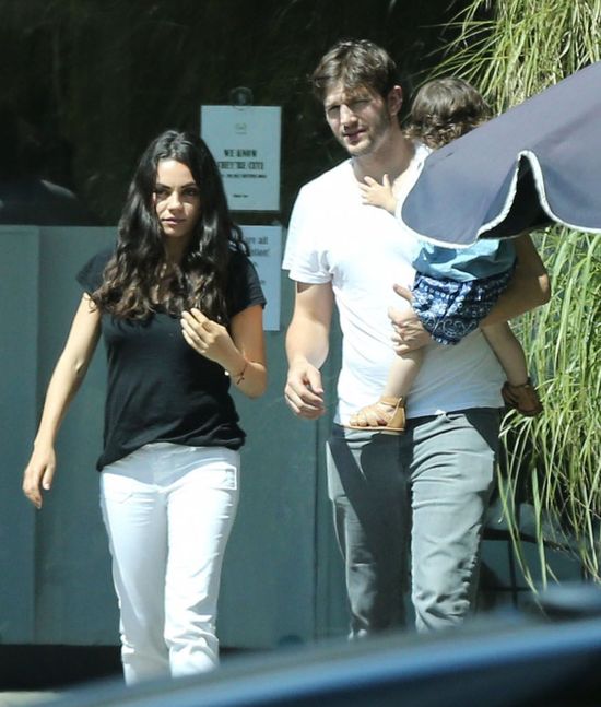 Mila Kunis Ashton Kutcher
