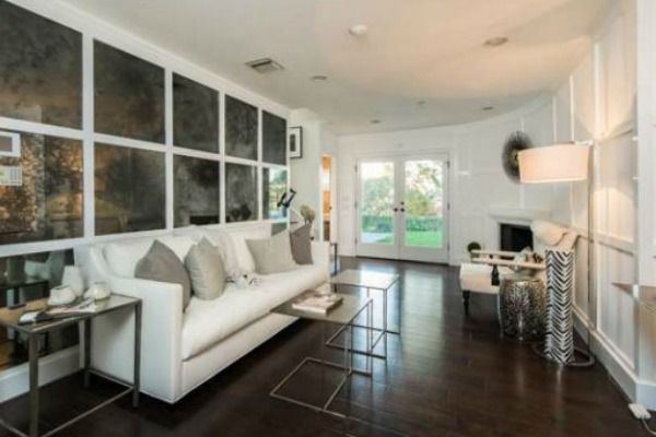 Tak mieszkała Mila Kunis, gdy była singielką (FOTO) Tak mieszkała Mila Kunis, gdy była singielką (FOTO)