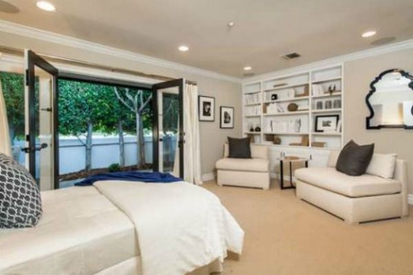 Tak mieszkała Mila Kunis, gdy była singielką (FOTO) Tak mieszkała Mila Kunis, gdy była singielką (FOTO)