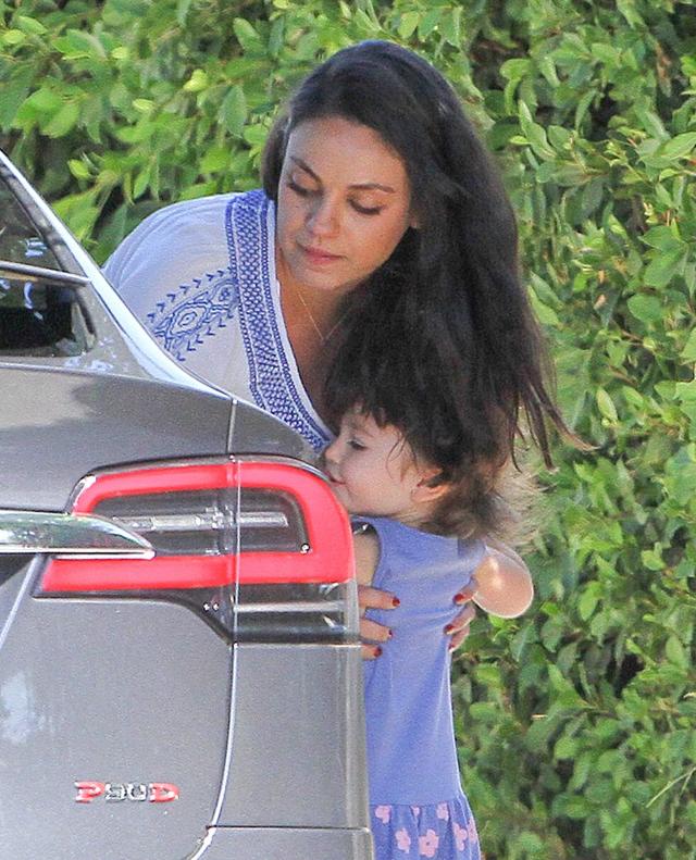 Czy to najsłodsze zdjęcia Mili Kunis z jej córeczką? (FOTO)