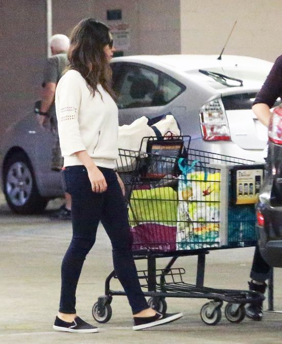 Mila Kunis ma obsesję na punkcie wagi po ciąży (FOTO) Mila Kunis ma obsesję na punkcie wagi po ciąży (FOTO)