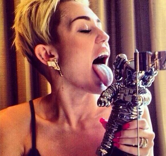 Miley Cyrus o zmianie wyglądu: To się nazywa dojrzewanie