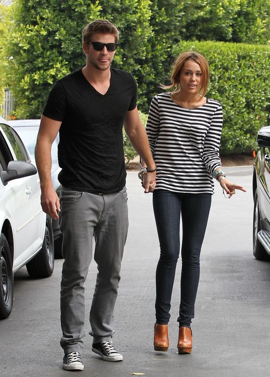 Liam Hemsworth nie chce być dużej nińką Miley Cyrus