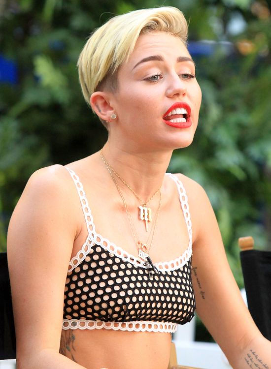 Miley Cyrus do Justina Biebera: Jesteś za głupi...