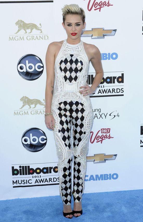 Jennifer Lawrence i Liam Hemsworth mają się ku sobie Jennifer Lawrence i Liam Hemsworth mają się ku sobie