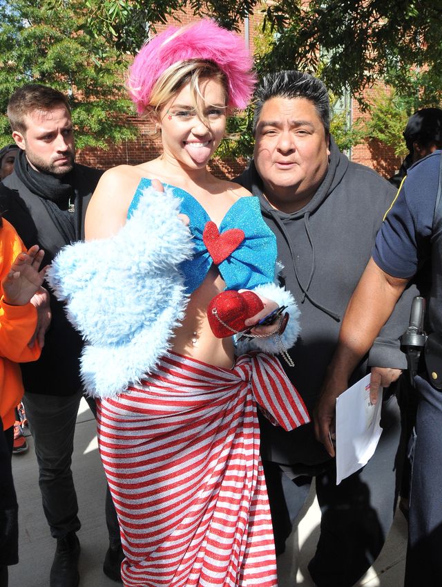 Dlaczego ciąża Miley Cyrus wywołuje tyle kontrowersji? Dlaczego ciąża Miley Cyrus wywołuje tyle kontrowersji?