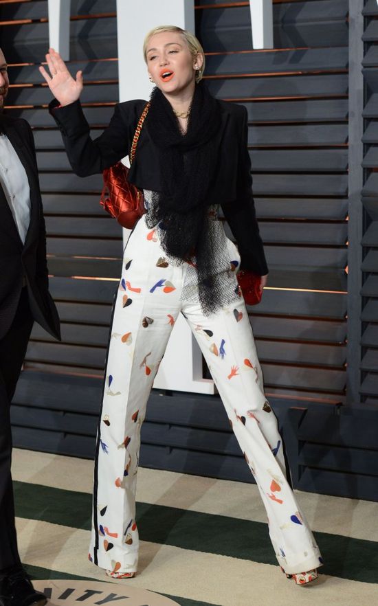 Miley Cyrus już myśli o zaręczynach Miley Cyrus już myśli o zaręczynach