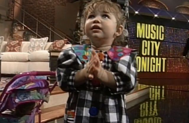 Poznajecie tą małą? Zapowiadała się na wielką skandalistkę? Poznajecie tą małą? Zapowiadała się na wielką skandalistkę?