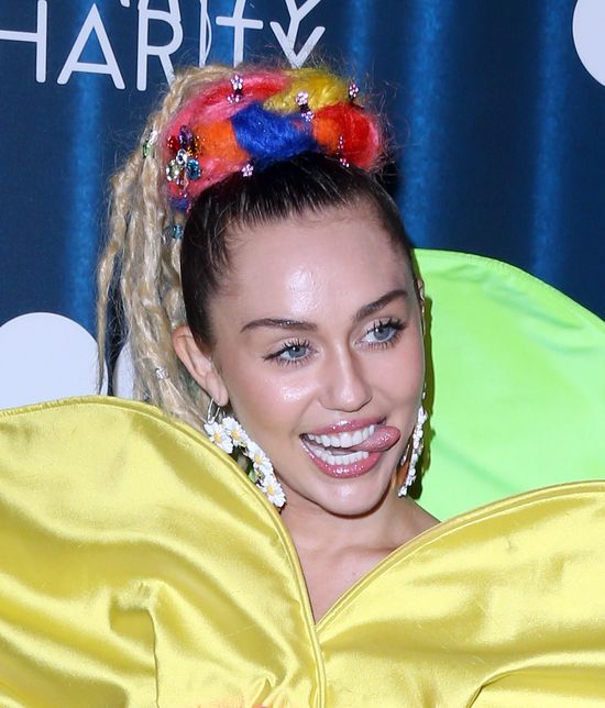 Gdy myślisz, że gorzej być nie może, Miley Cyrus zakłada TO