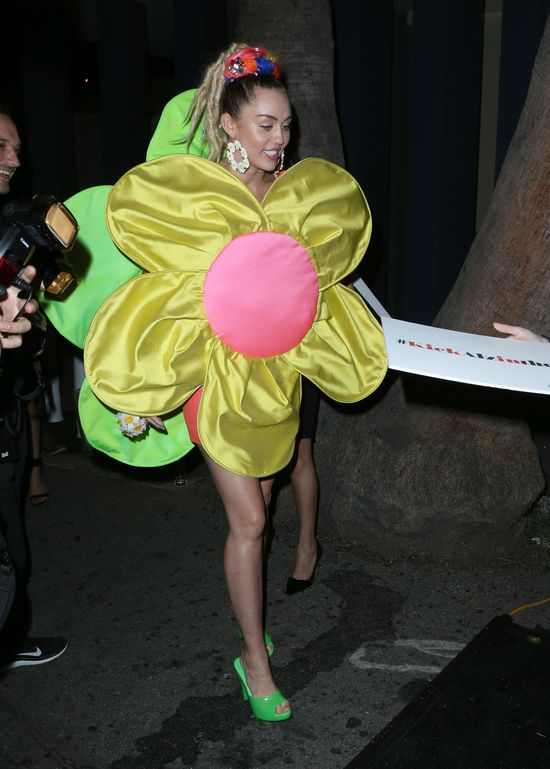 Gdy myślisz, że gorzej być nie może, Miley Cyrus zakłada TO