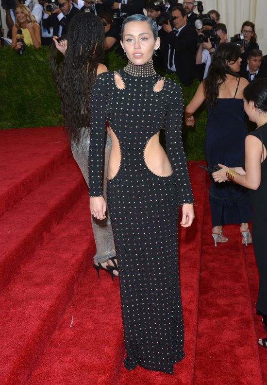 Figura Miley to nie zasługa wegańskiej diety!