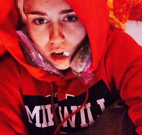 Przerażające zdjęcie na instagramie Miley Cyrus! Przerażające zdjęcie na instagramie Miley Cyrus!