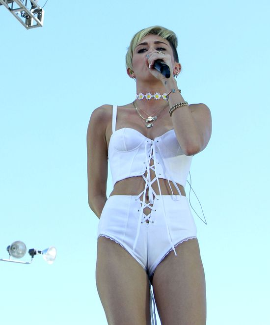 Miley Cyrus: Wolę być naga niż płakać przed ludźmi! Miley Cyrus: Wolę być naga niż płakać przed ludźmi!