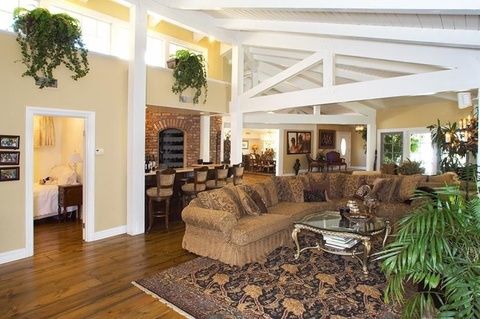 Miley Cyrus kupiła... ranczo (FOTO)