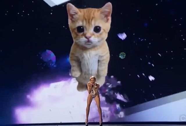 Miley Cyrus próbuje być znowu słodka? (VIDEO)