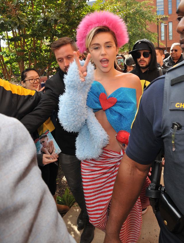 Dlaczego ciąża Miley Cyrus wywołuje tyle kontrowersji? Dlaczego ciąża Miley Cyrus wywołuje tyle kontrowersji?