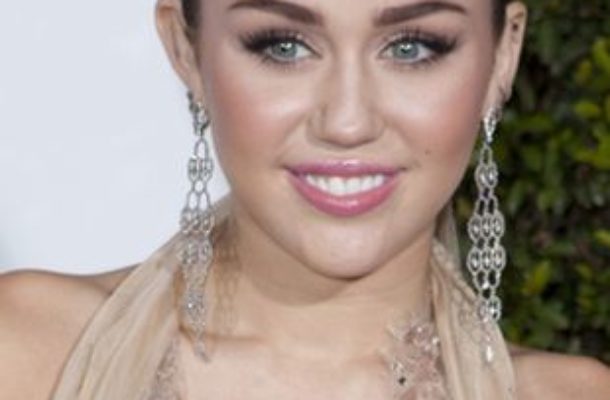 Miley Cyrus śpiewa Boba Dylana (VIDEO)