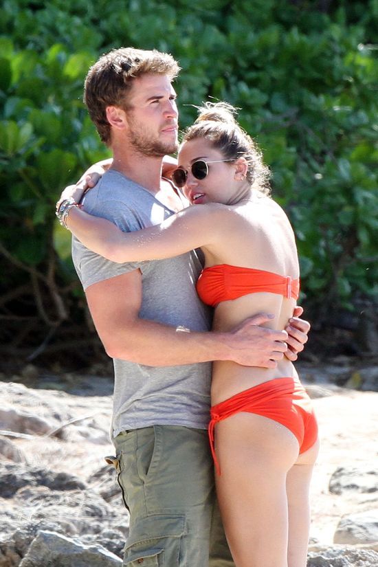 Miley Cyrus i Liam Hemsworth WZIĘLI ŚLUB? Miley Cyrus i Liam Hemsworth WZIĘLI ŚLUB?