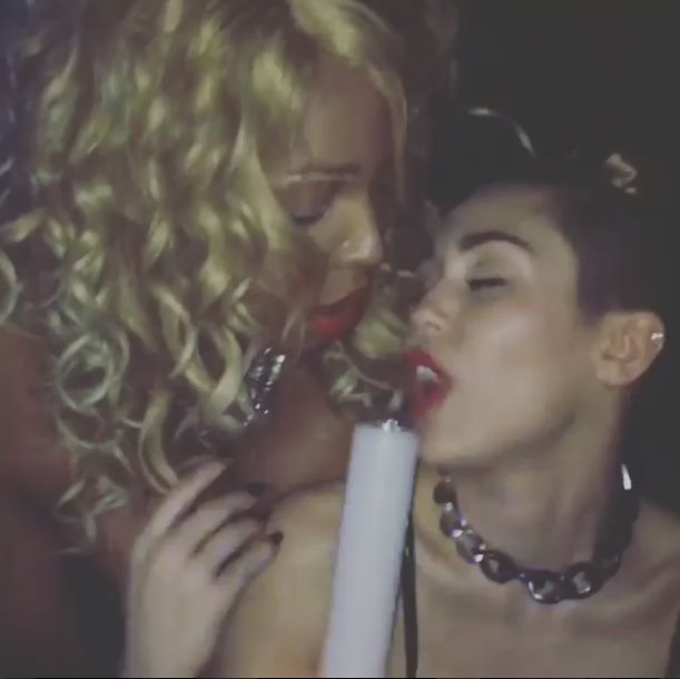 Miley Cyrus posunęła się za daleko?! (VIDEO)