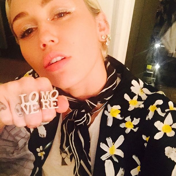 Miley Cyrus wraca do długich włosów? (Insta) Miley Cyrus wraca do długich włosów? (Insta)
