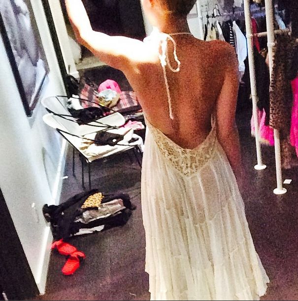 Miley Cyrus powiększyła piersi?! (FOTO)