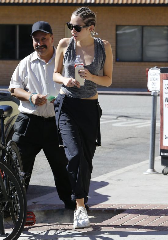 Miley Cyrus zmieniła fryzurę (FOTO)