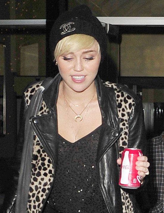Miley Cyrus: Patrzcie, co jest trendy! (FOTO)