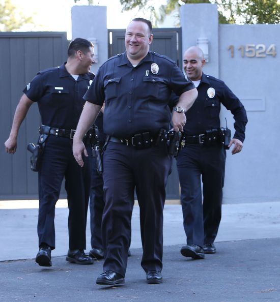 Policja zrobiła nalot na dom Miley Cyrus! (FOTO)