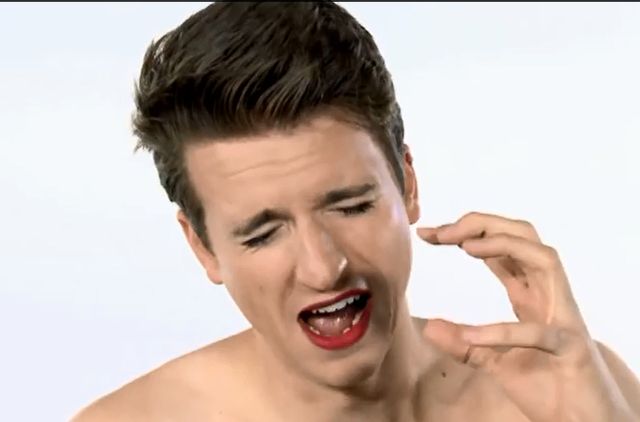 Parodie Wrecking Ball Miley Cyrus (VIDEO) Parodie Wrecking Ball Miley Cyrus (VIDEO)