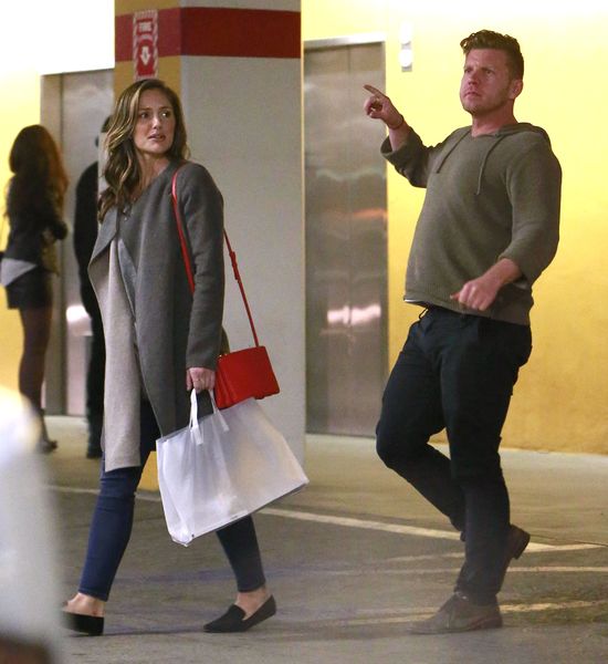 Minka Kelly z tajemniczym mężczyzną (FOTO) Minka Kelly z tajemniczym mężczyzną (FOTO)